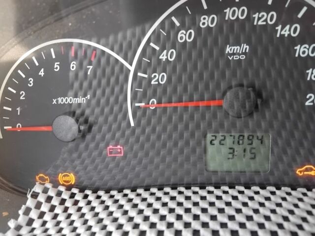 Синій ВАЗ Калина, об'ємом двигуна 1.6 л та пробігом 227 тис. км за 2000 $, фото 6 на Automoto.ua