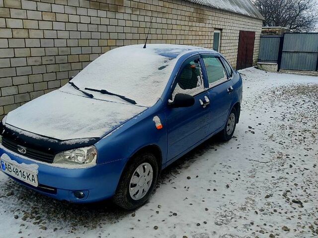 Синий ВАЗ Kalina, объемом двигателя 1.6 л и пробегом 160 тыс. км за 2200 $, фото 4 на Automoto.ua