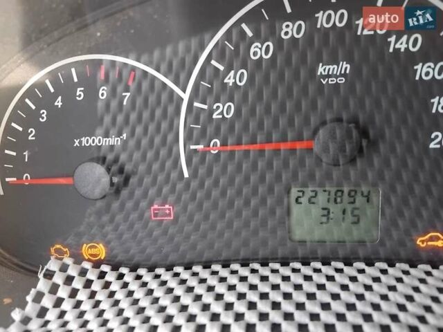 Синій ВАЗ Калина, об'ємом двигуна 1.6 л та пробігом 227 тис. км за 2000 $, фото 2 на Automoto.ua