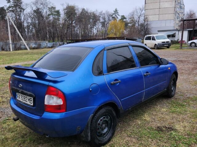 Синій ВАЗ Калина, об'ємом двигуна 1.6 л та пробігом 230 тис. км за 1800 $, фото 2 на Automoto.ua