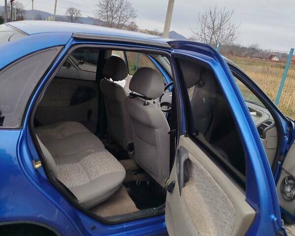 Синий ВАЗ Калина, объемом двигателя 1.6 л и пробегом 153 тыс. км за 1600 $, фото 7 на Automoto.ua