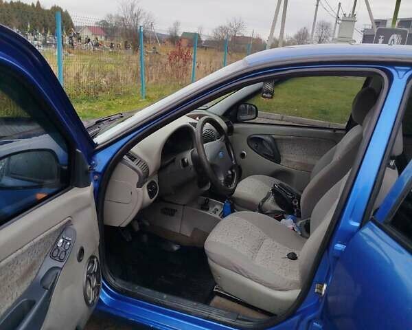 Синий ВАЗ Калина, объемом двигателя 1.6 л и пробегом 153 тыс. км за 1600 $, фото 8 на Automoto.ua