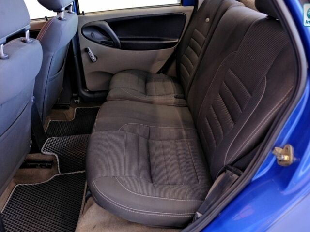 Синий ВАЗ Kalina, объемом двигателя 1.6 л и пробегом 178 тыс. км за 2700 $, фото 7 на Automoto.ua