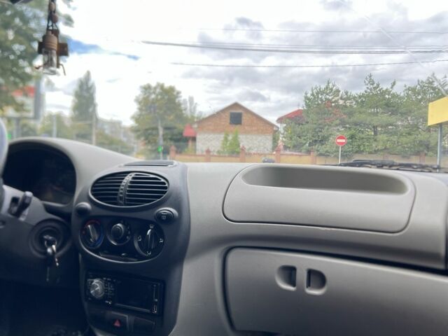 Синий ВАЗ Калина, объемом двигателя 1.6 л и пробегом 196 тыс. км за 1100 $, фото 6 на Automoto.ua