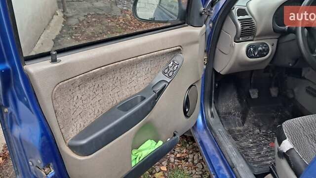 Синий ВАЗ Калина, объемом двигателя 1.6 л и пробегом 253 тыс. км за 1500 $, фото 9 на Automoto.ua