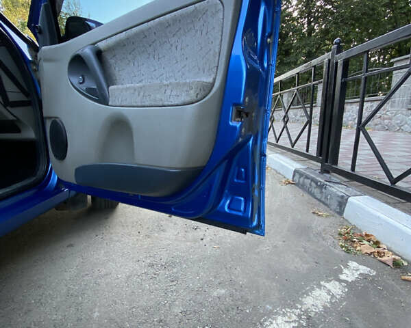 Синій ВАЗ Калина, об'ємом двигуна 1.6 л та пробігом 162 тис. км за 2800 $, фото 15 на Automoto.ua