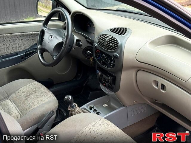 Синій ВАЗ Kalina, об'ємом двигуна 1.6 л та пробігом 186 тис. км за 2300 $, фото 11 на Automoto.ua