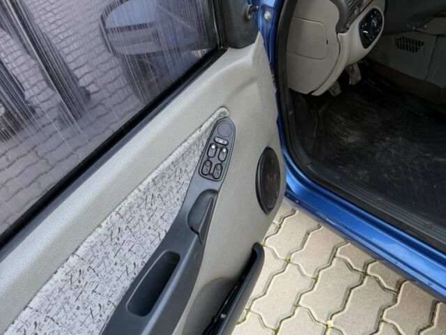 Синий ВАЗ Калина, объемом двигателя 1.6 л и пробегом 105 тыс. км за 2100 $, фото 14 на Automoto.ua