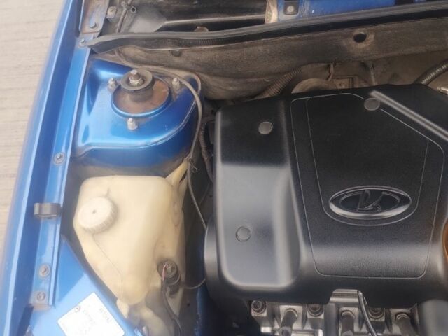 Синий ВАЗ Калина, объемом двигателя 1.6 л и пробегом 180 тыс. км за 1500 $, фото 5 на Automoto.ua