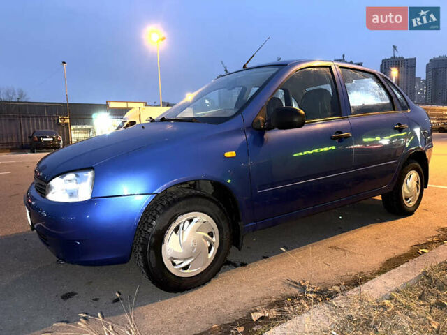 Синий ВАЗ Калина, объемом двигателя 1.5 л и пробегом 62 тыс. км за 2000 $, фото 4 на Automoto.ua