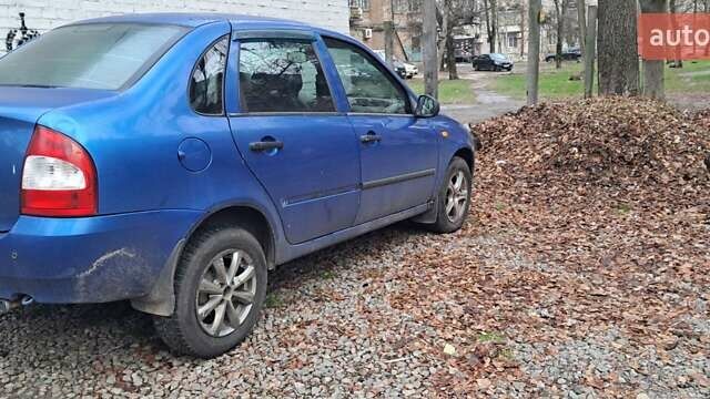 Синий ВАЗ Калина, объемом двигателя 1.6 л и пробегом 253 тыс. км за 1500 $, фото 7 на Automoto.ua