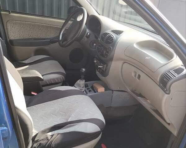 Синий ВАЗ Калина, объемом двигателя 1.6 л и пробегом 208 тыс. км за 1850 $, фото 5 на Automoto.ua