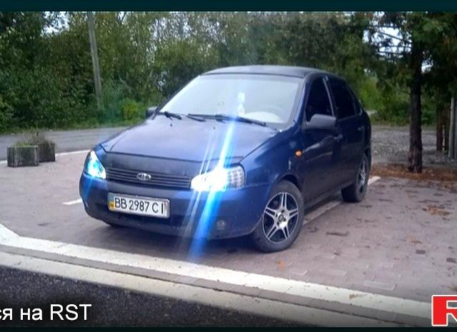 Синий ВАЗ Kalina, объемом двигателя 1.6 л и пробегом 340 тыс. км за 1350 $, фото 4 на Automoto.ua