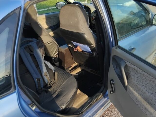 Синій ВАЗ Калина, об'ємом двигуна 1.6 л та пробігом 227 тис. км за 2000 $, фото 4 на Automoto.ua