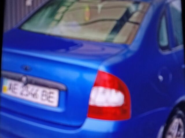 Синий ВАЗ Калина, объемом двигателя 1.6 л и пробегом 94 тыс. км за 2000 $, фото 6 на Automoto.ua