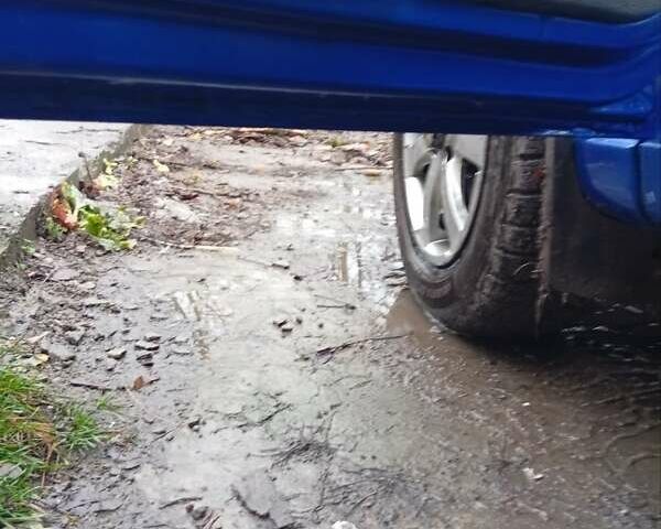 Синий ВАЗ Калина, объемом двигателя 1.6 л и пробегом 293 тыс. км за 1750 $, фото 3 на Automoto.ua