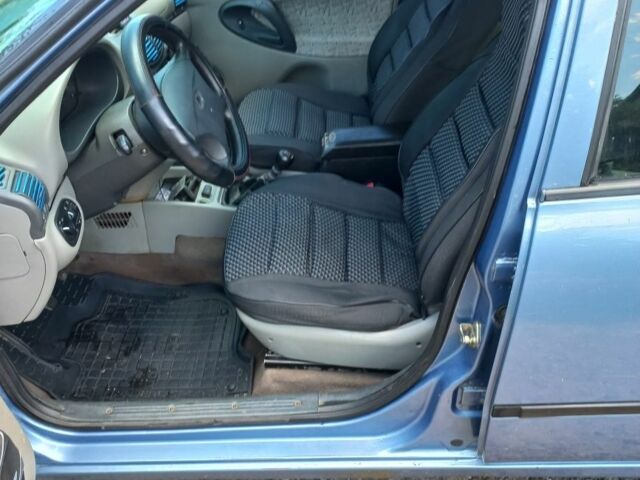 Синий ВАЗ Калина, объемом двигателя 1.6 л и пробегом 145 тыс. км за 1500 $, фото 7 на Automoto.ua