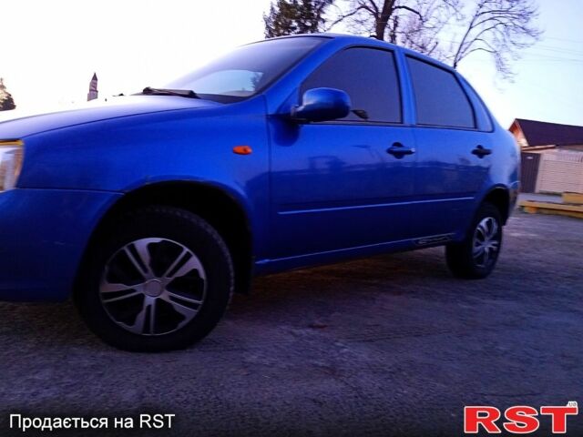Синий ВАЗ Kalina, объемом двигателя 1.6 л и пробегом 215 тыс. км за 1750 $, фото 3 на Automoto.ua