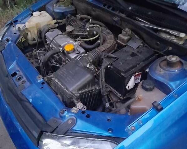Синий ВАЗ Калина, объемом двигателя 1.6 л и пробегом 181 тыс. км за 2200 $, фото 1 на Automoto.ua