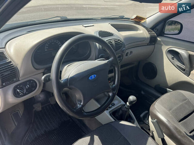 Синій ВАЗ Калина, об'ємом двигуна 1.6 л та пробігом 170 тис. км за 2200 $, фото 7 на Automoto.ua