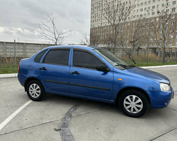 Синий ВАЗ Калина, объемом двигателя 1.6 л и пробегом 180 тыс. км за 1950 $, фото 1 на Automoto.ua