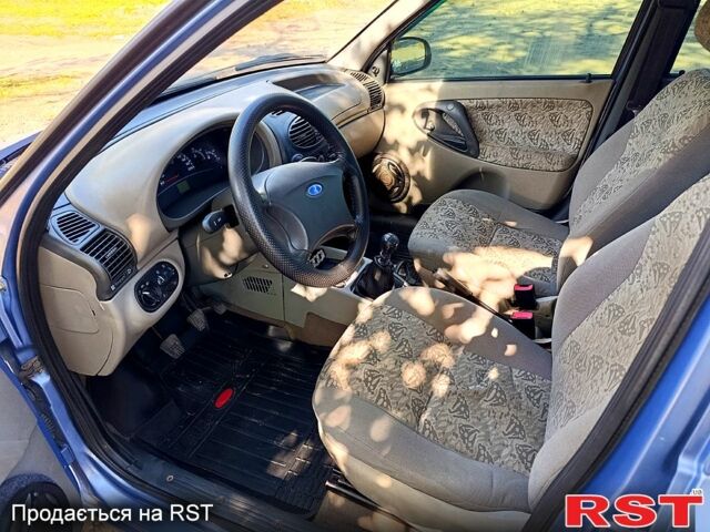 Синій ВАЗ Kalina, об'ємом двигуна 1.6 л та пробігом 260 тис. км за 1500 $, фото 6 на Automoto.ua