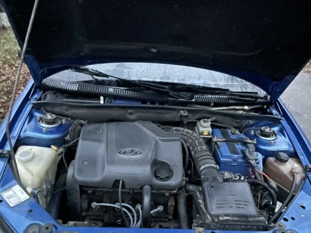 Синий ВАЗ Калина, объемом двигателя 1.6 л и пробегом 200 тыс. км за 1750 $, фото 5 на Automoto.ua