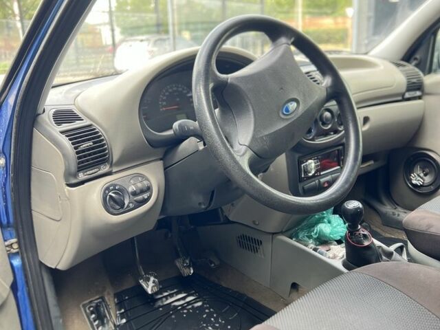 Синий ВАЗ Калина, объемом двигателя 1.6 л и пробегом 196 тыс. км за 1100 $, фото 7 на Automoto.ua