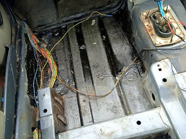 Синий ВАЗ Kalina, объемом двигателя 1.6 л и пробегом 312 тыс. км за 2300 $, фото 3 на Automoto.ua