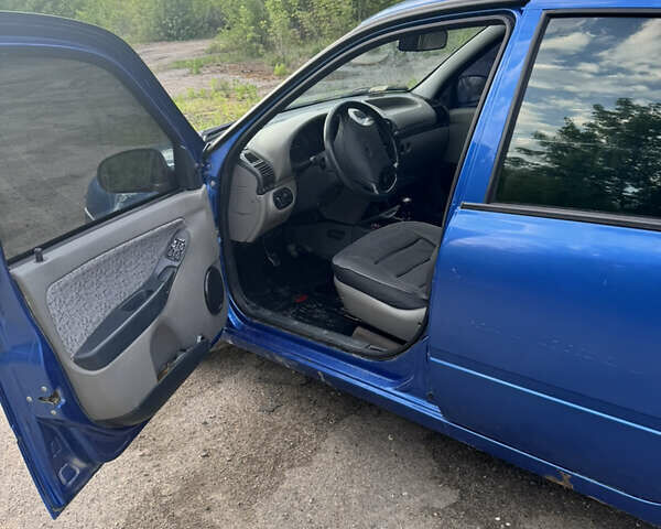 Синій ВАЗ Калина, об'ємом двигуна 1.6 л та пробігом 118 тис. км за 1800 $, фото 8 на Automoto.ua