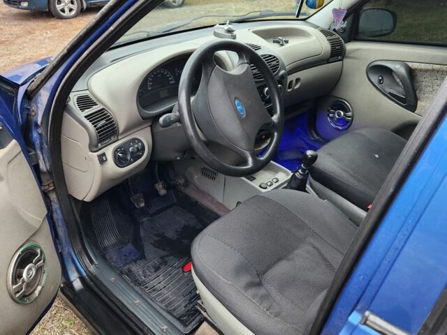 Синій ВАЗ Калина, об'ємом двигуна 1.6 л та пробігом 230 тис. км за 1800 $, фото 4 на Automoto.ua