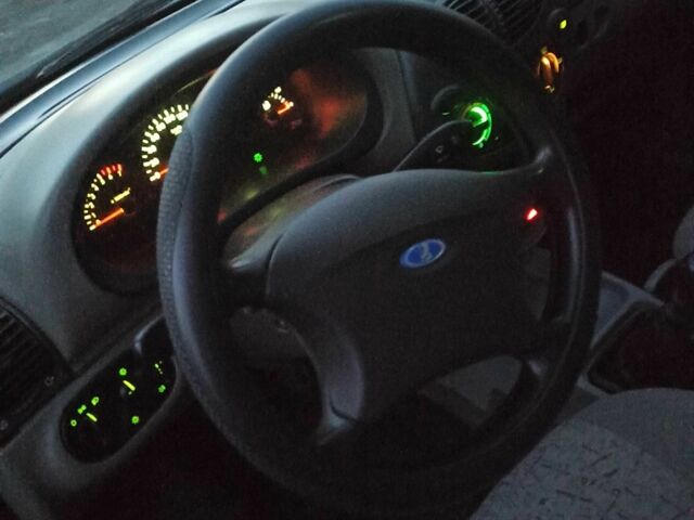 Синий ВАЗ Калина, объемом двигателя 1.6 л и пробегом 1000 тыс. км за 1000 $, фото 2 на Automoto.ua