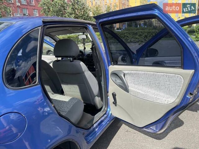 Синий ВАЗ Калина, объемом двигателя 1.6 л и пробегом 138 тыс. км за 2000 $, фото 19 на Automoto.ua