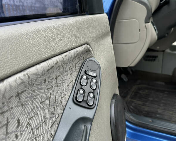 Синий ВАЗ Калина, объемом двигателя 1.6 л и пробегом 180 тыс. км за 1950 $, фото 15 на Automoto.ua