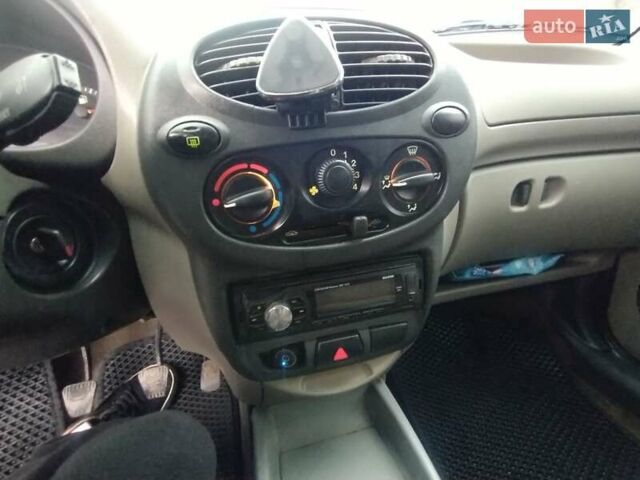 Синий ВАЗ Калина, объемом двигателя 1.6 л и пробегом 214 тыс. км за 1450 $, фото 8 на Automoto.ua