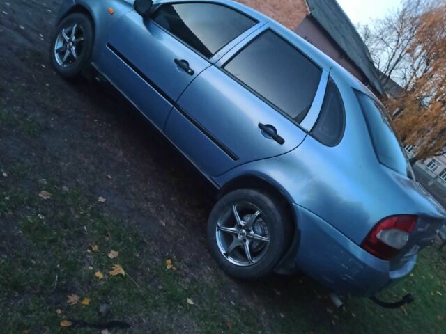 Синий ВАЗ Калина, объемом двигателя 1.6 л и пробегом 1000 тыс. км за 1000 $, фото 1 на Automoto.ua