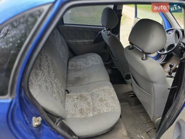 Синий ВАЗ Калина, объемом двигателя 1.6 л и пробегом 160 тыс. км за 800 $, фото 2 на Automoto.ua