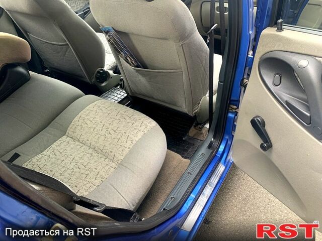 Синий ВАЗ Kalina, объемом двигателя 1.6 л и пробегом 149 тыс. км за 1850 $, фото 7 на Automoto.ua