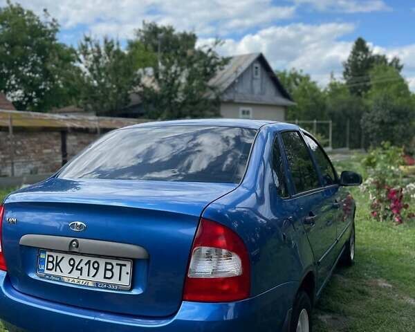 Синий ВАЗ Калина, объемом двигателя 1.6 л и пробегом 121 тыс. км за 2100 $, фото 5 на Automoto.ua