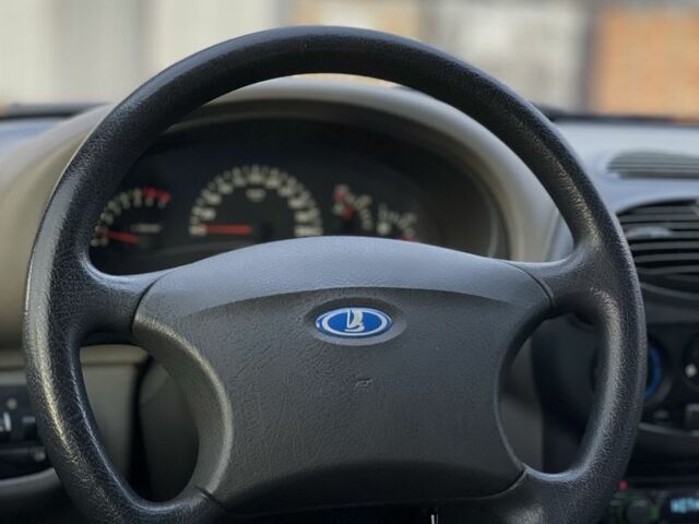 Синий ВАЗ Калина, объемом двигателя 1.6 л и пробегом 192 тыс. км за 2100 $, фото 14 на Automoto.ua