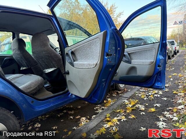 Синій ВАЗ Kalina, об'ємом двигуна 1.5 л та пробігом 60 тис. км за 2400 $, фото 7 на Automoto.ua