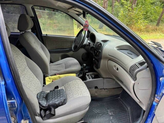 Синий ВАЗ Калина, объемом двигателя 1.6 л и пробегом 250 тыс. км за 999 $, фото 14 на Automoto.ua