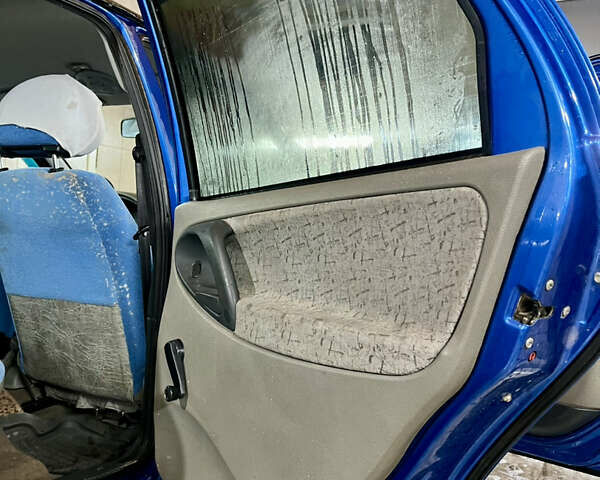 Синій ВАЗ Калина, об'ємом двигуна 1.6 л та пробігом 183 тис. км за 1699 $, фото 11 на Automoto.ua