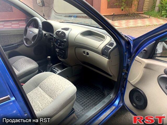 Синий ВАЗ Kalina, объемом двигателя 1.6 л и пробегом 149 тыс. км за 1850 $, фото 5 на Automoto.ua