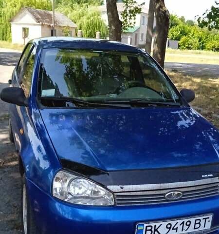 Синий ВАЗ Калина, объемом двигателя 1.6 л и пробегом 121 тыс. км за 1750 $, фото 3 на Automoto.ua