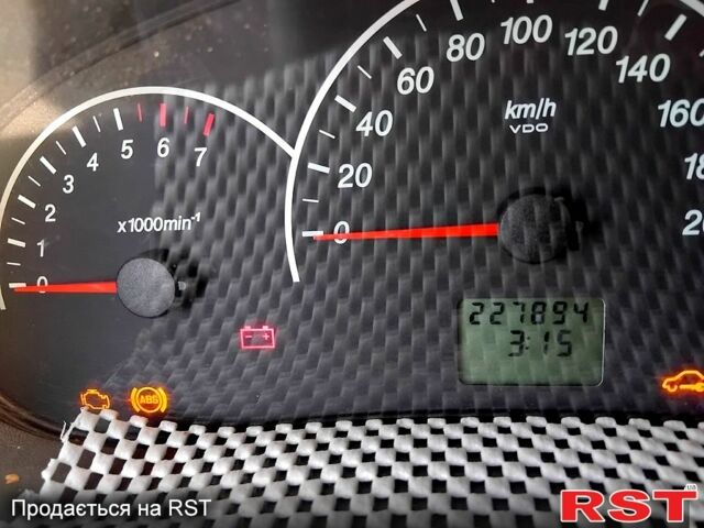 Синий ВАЗ Kalina, объемом двигателя 1.6 л и пробегом 227 тыс. км за 2000 $, фото 6 на Automoto.ua