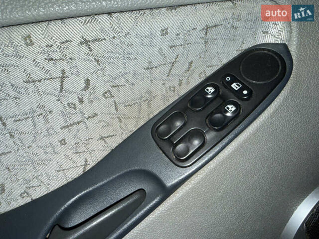 Синий ВАЗ Калина, объемом двигателя 1.5 л и пробегом 62 тыс. км за 2000 $, фото 13 на Automoto.ua