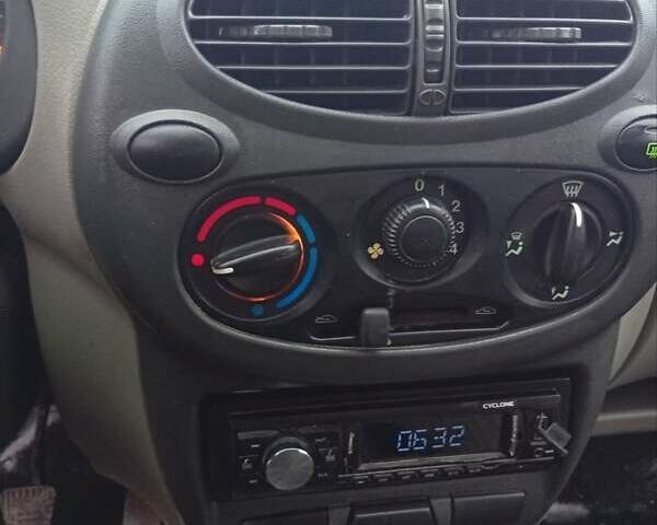 Синий ВАЗ Калина, объемом двигателя 1.6 л и пробегом 293 тыс. км за 1750 $, фото 20 на Automoto.ua