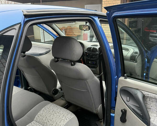 Синий ВАЗ Калина, объемом двигателя 1.6 л и пробегом 113 тыс. км за 2750 $, фото 8 на Automoto.ua