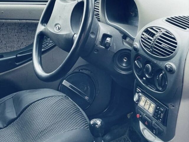 Синий ВАЗ Калина, объемом двигателя 1.6 л и пробегом 197 тыс. км за 1500 $, фото 6 на Automoto.ua